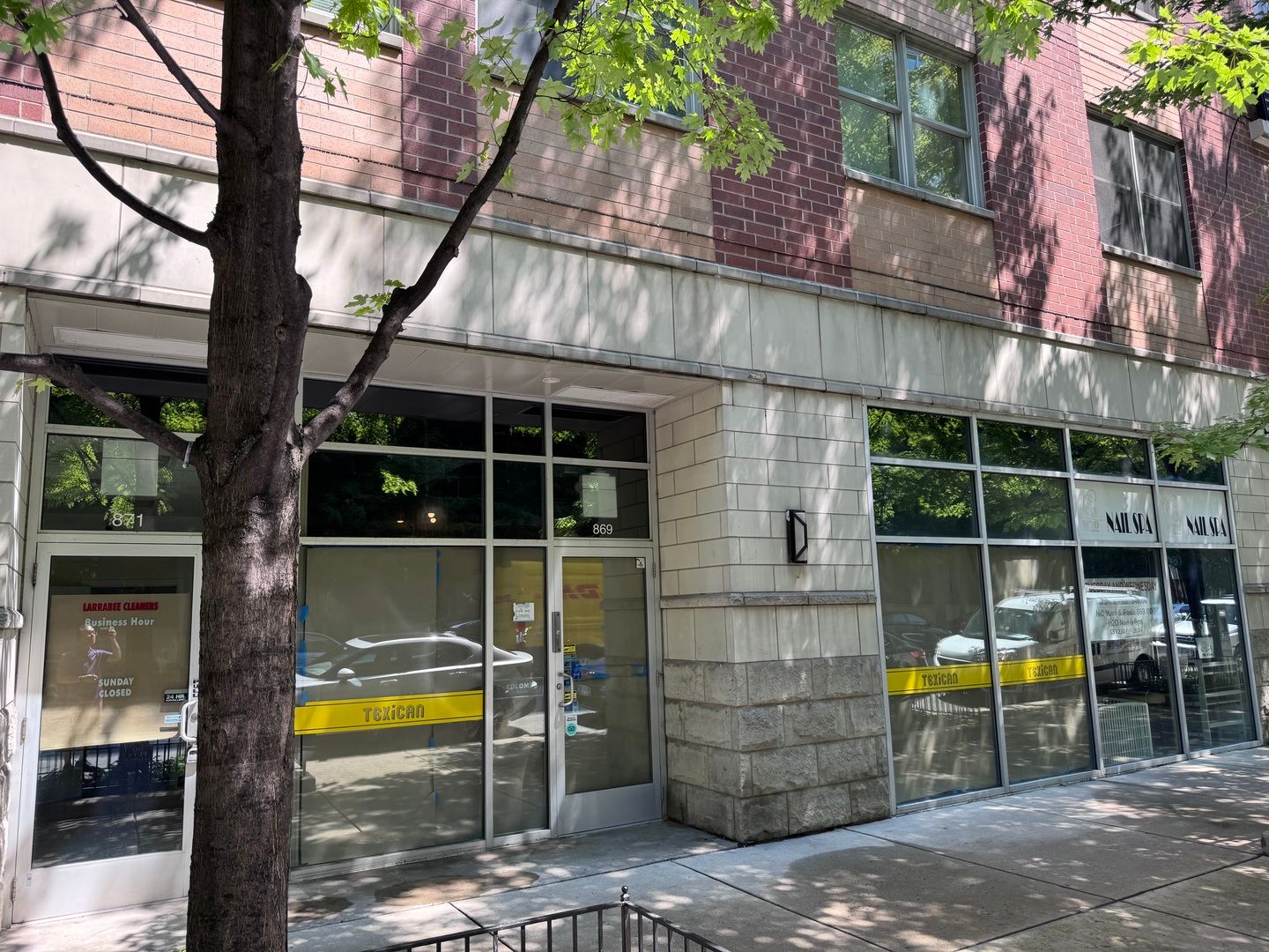 869 N Larrabee Street — Chicago, IL 60610