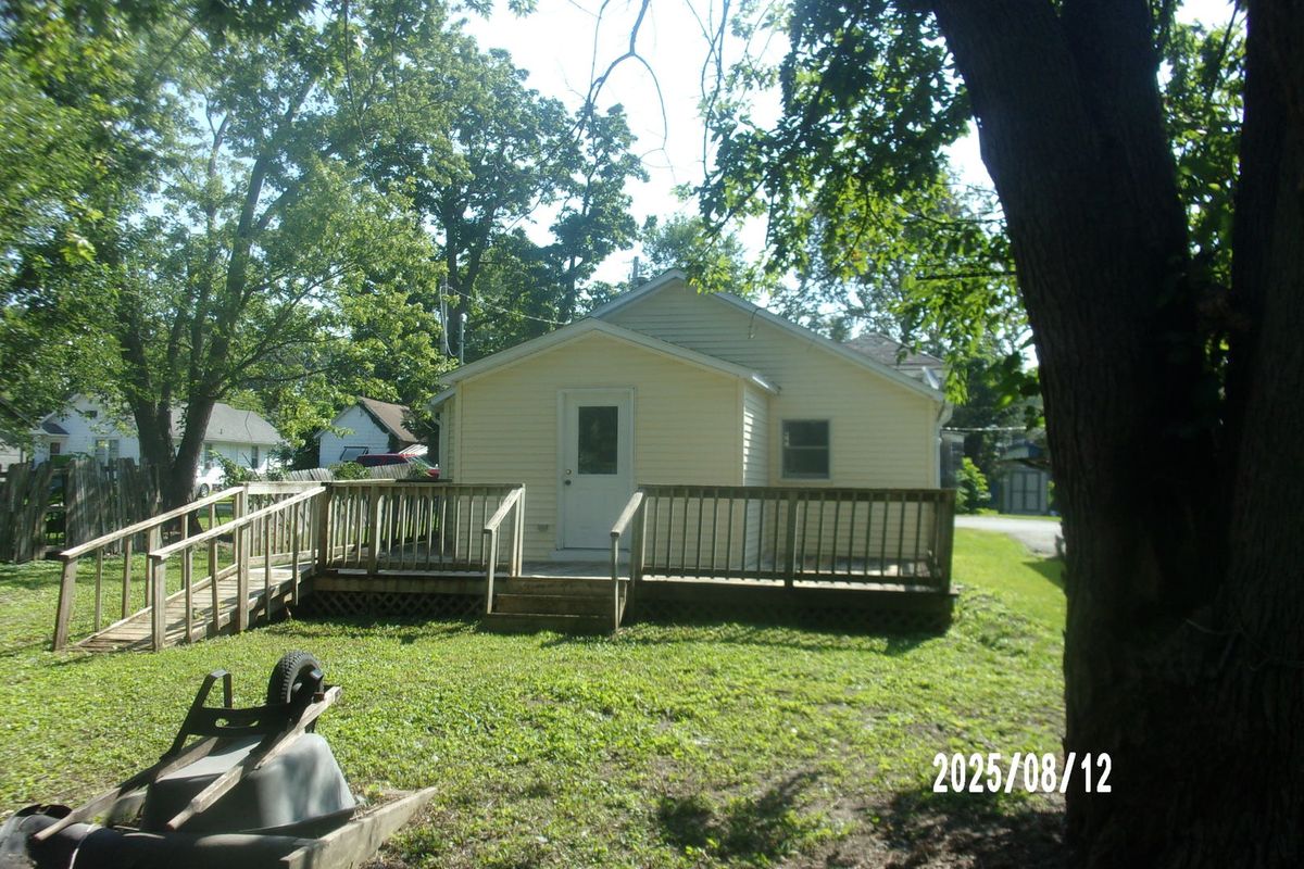 110 Mansfield Avenue, Milford, IL 60953