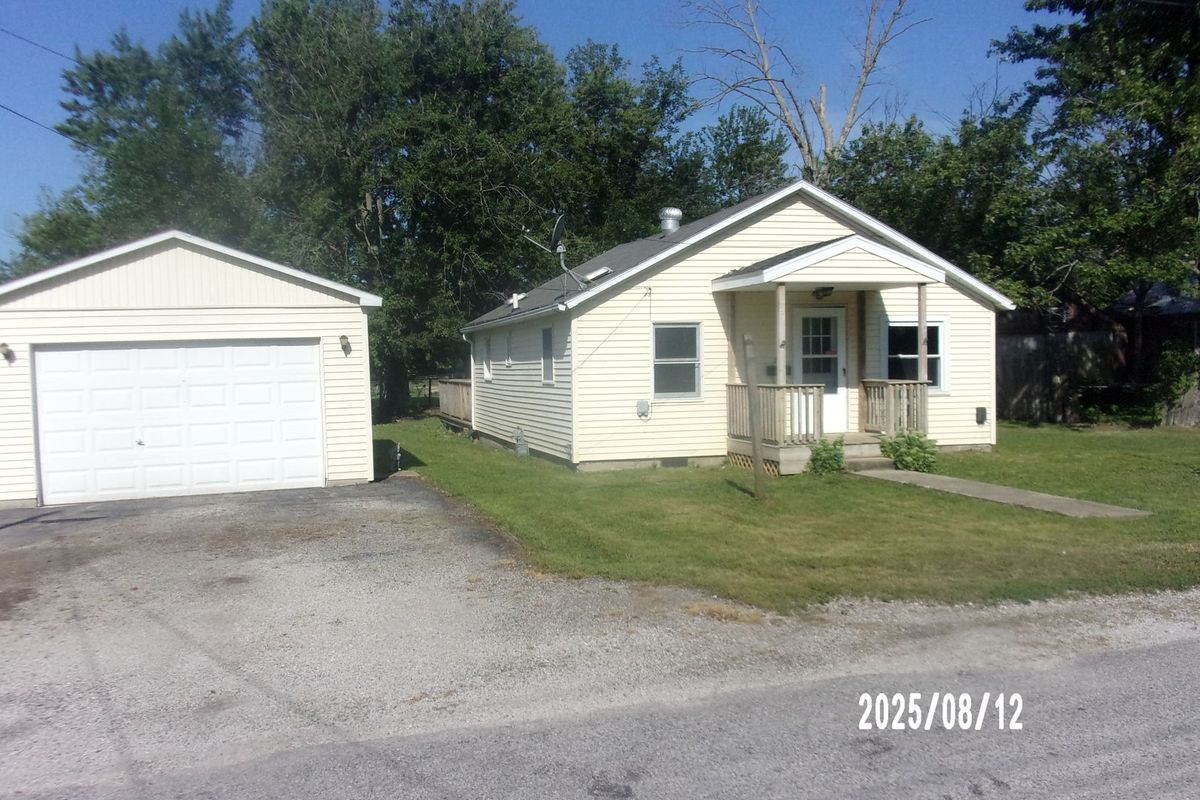110 Mansfield Avenue, Milford, IL 60953