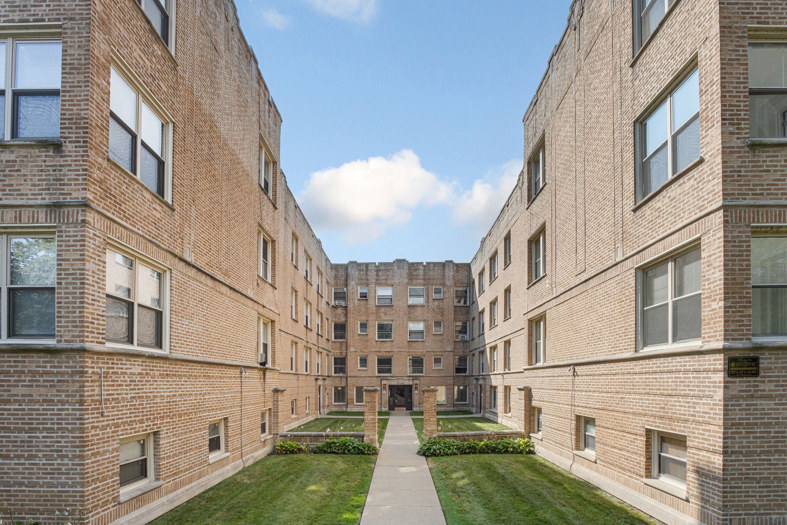 1629 W Chase Avenue #3C — Chicago, IL 60626
