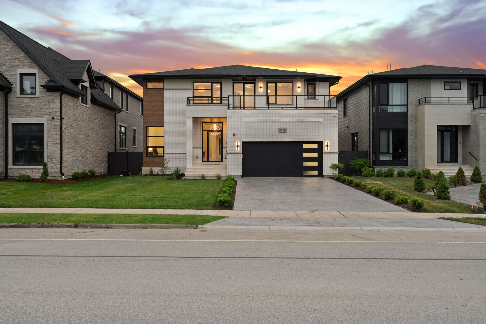 1914 Lee Street — Des Plaines, IL 60018
