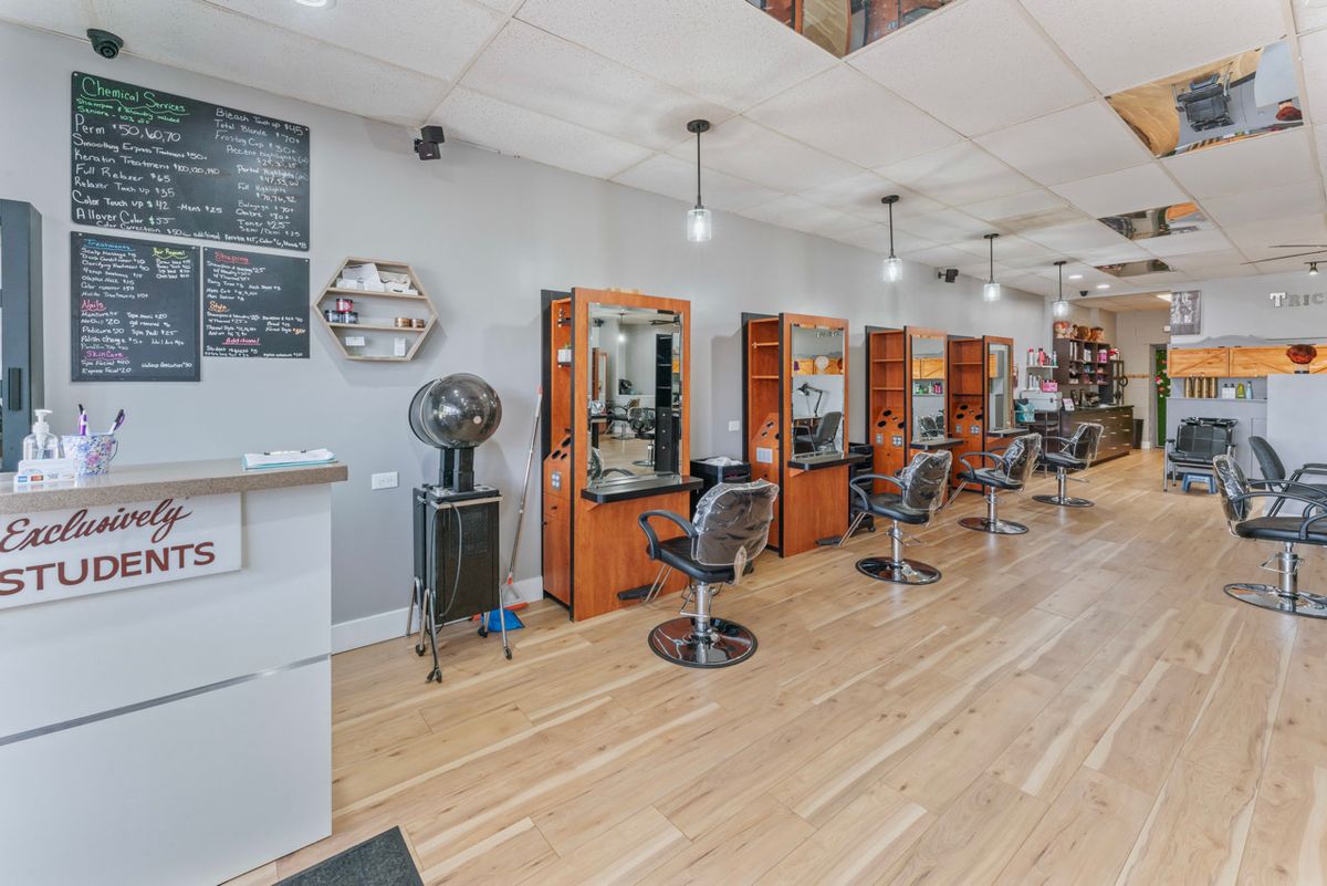 9999 confidential Avenue, Palatine, IL 60067