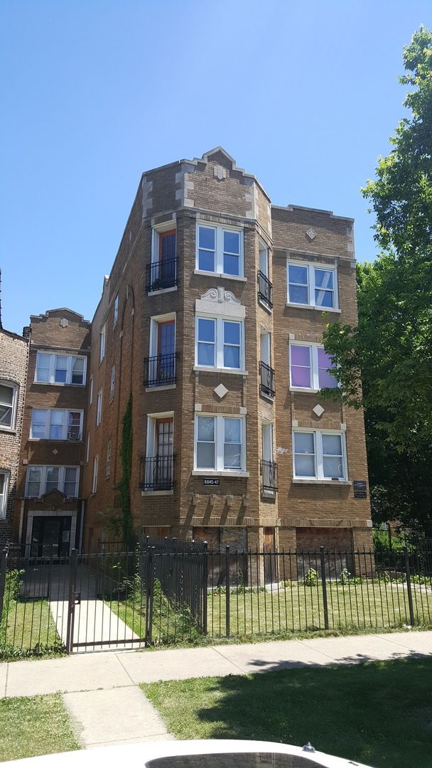 6847 S Indiana Avenue — Chicago, IL 60637