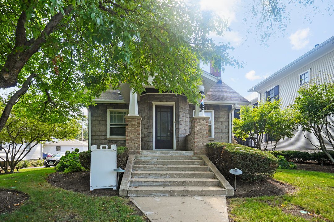 610 Washington Street — Naperville, IL 60563