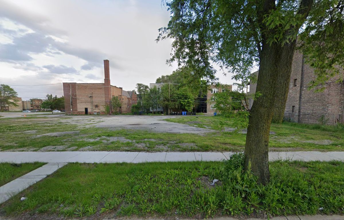 1457 Marquette Road, Chicago, IL 60637