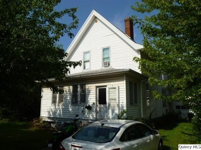 233 N First Street — Carthage, IL 62321