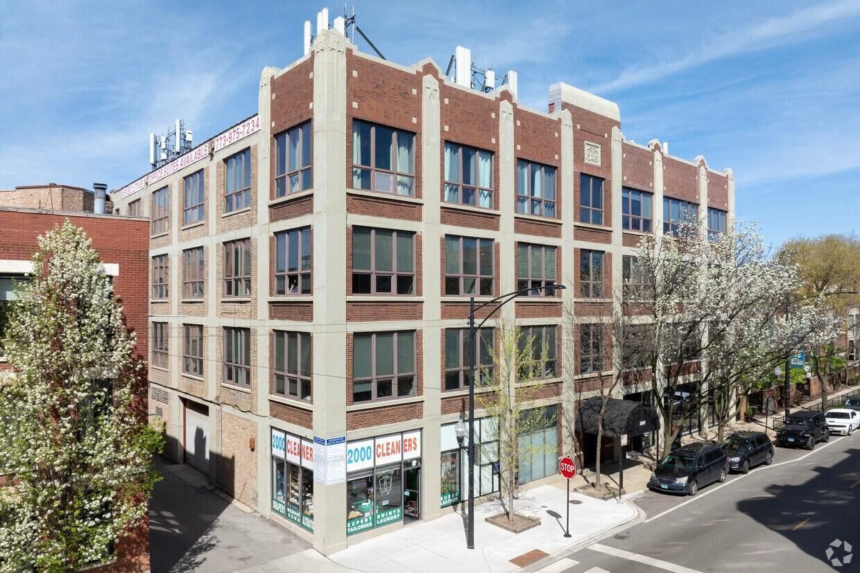 2000 N Racine Avenue — Chicago, IL 60614