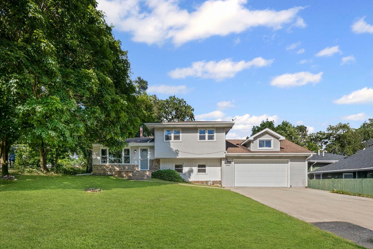 29W276 Bolles Avenue, West Chicago, IL 60185