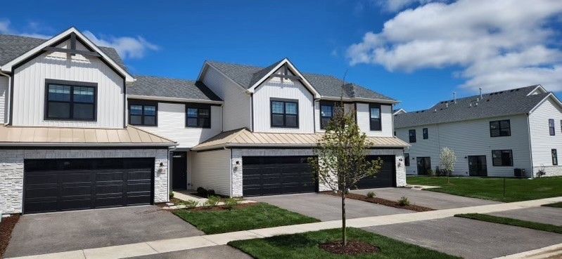 895 Brielle Boulevard, Gilberts, IL 60136