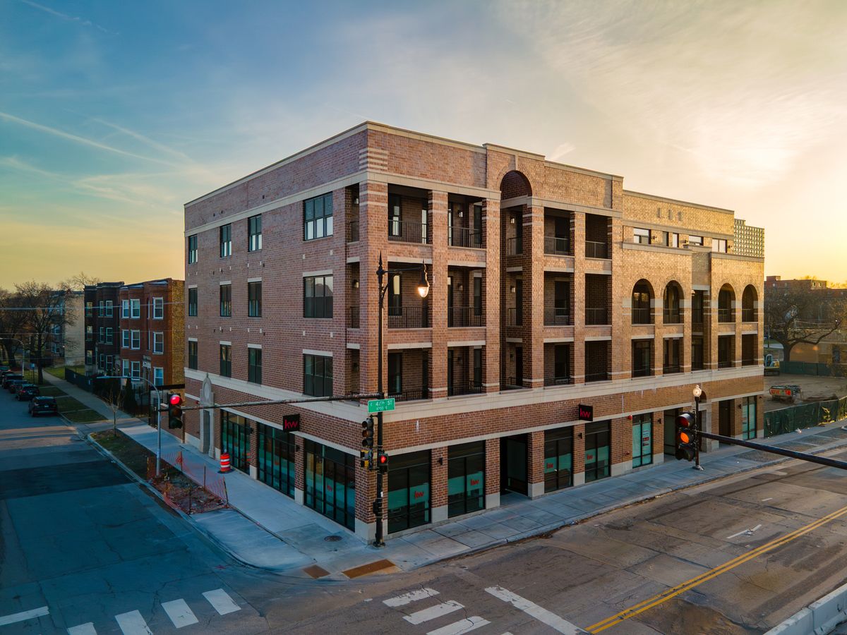 4704 St Lawrence Avenue, Chicago, IL 60615