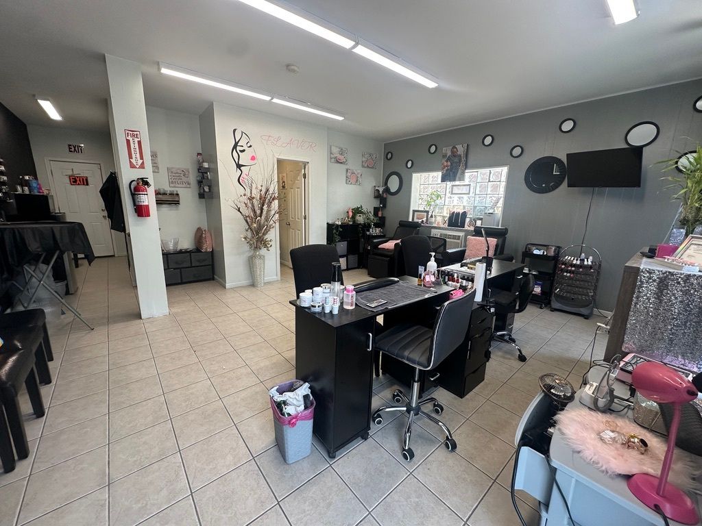 5657 W Fullerton Avenue — Chicago, IL 60639