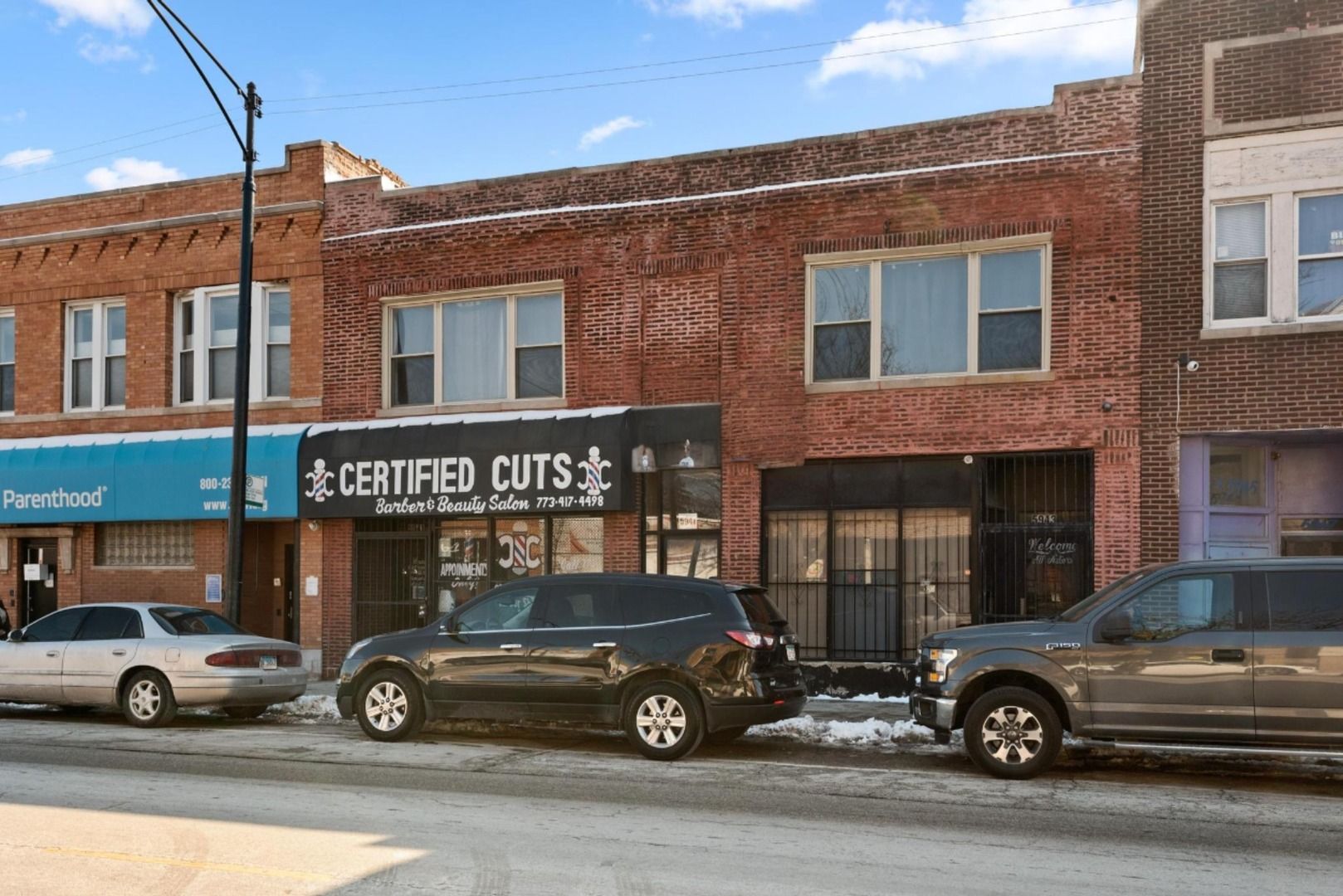 5941 W Chicago Avenue — Chicago, IL 60651