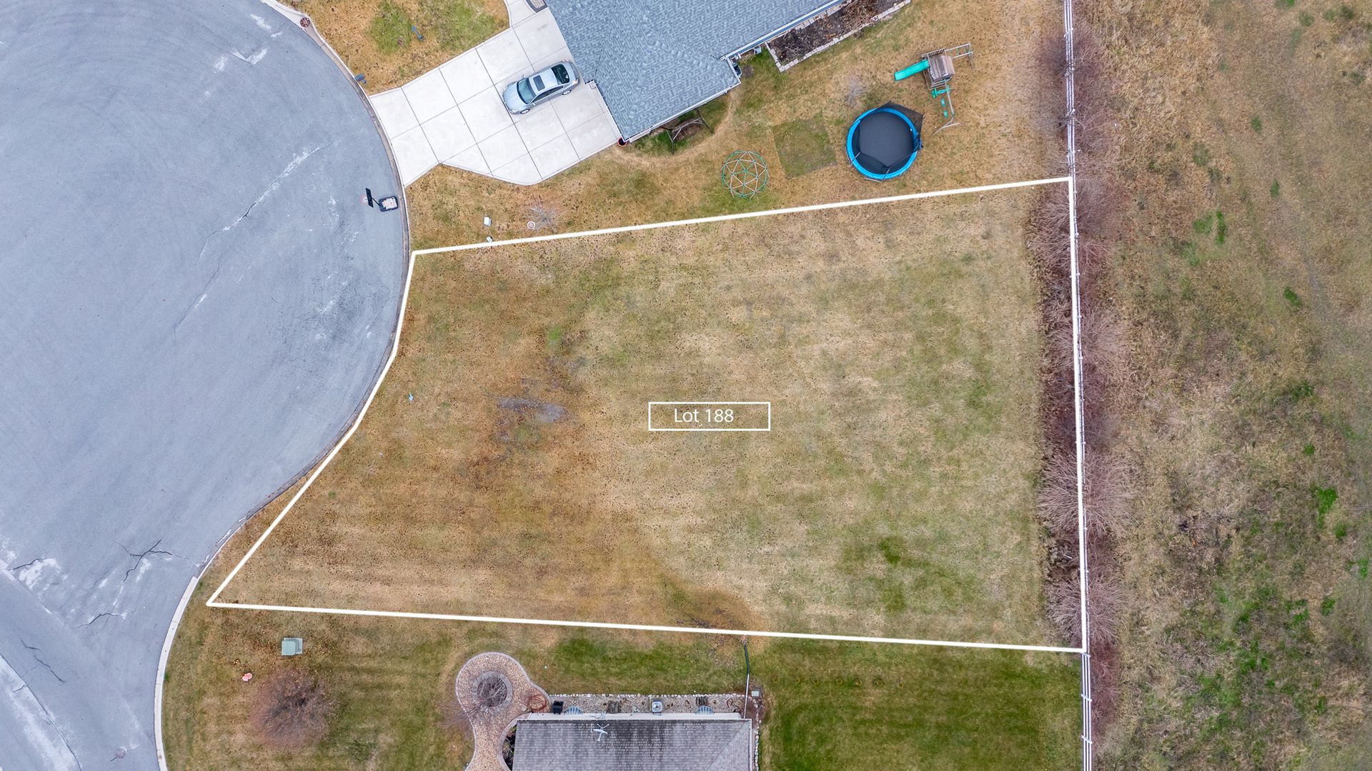 8312 Doubletree Drive N — Winfield, IN 46307