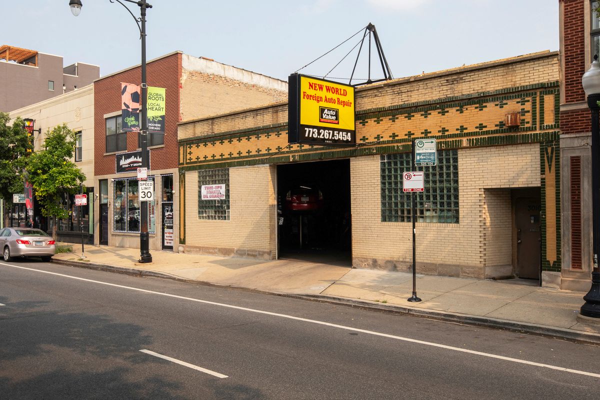 3010 Irving Park Road, Chicago, IL 60618