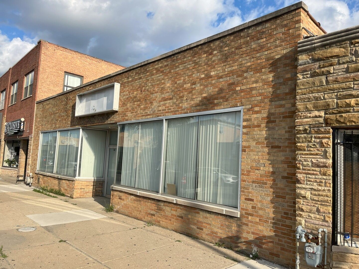 5245 W Diversey Avenue — Chicago, IL 60639