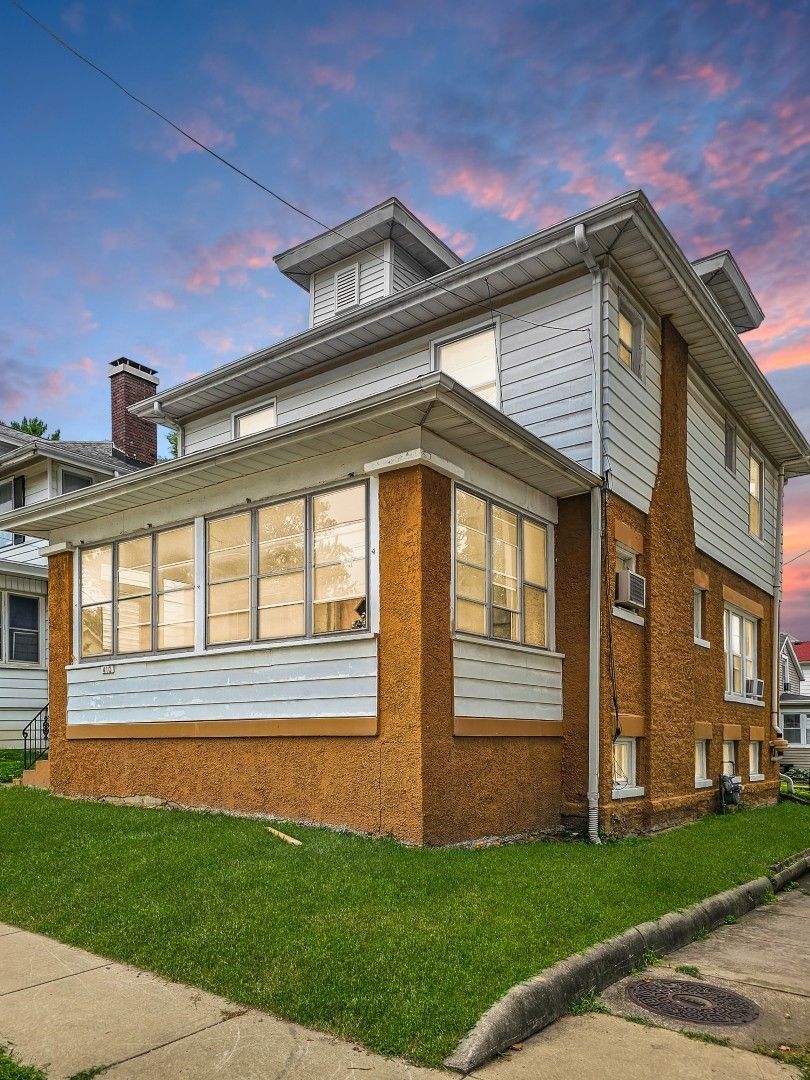 410 McLean Street, Bloomington, IL 61701