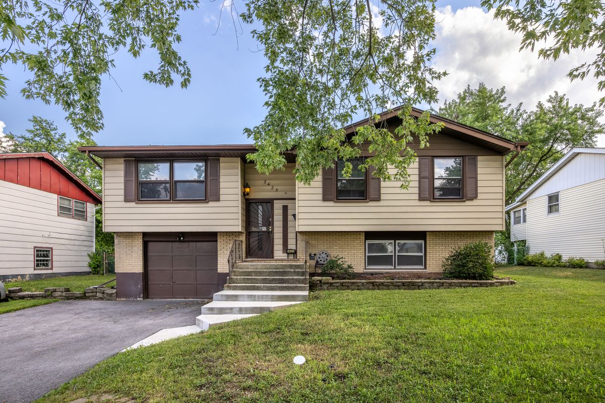3425 Birchwood Drive, Hazel Crest, IL 60429