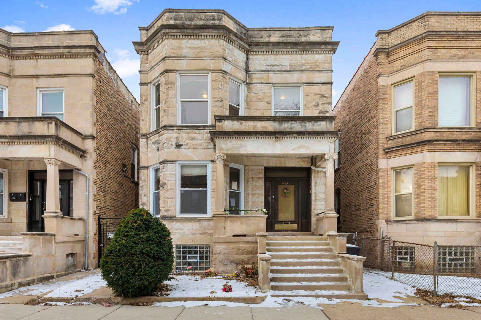 6230 S Langley Avenue — Chicago, IL 60637