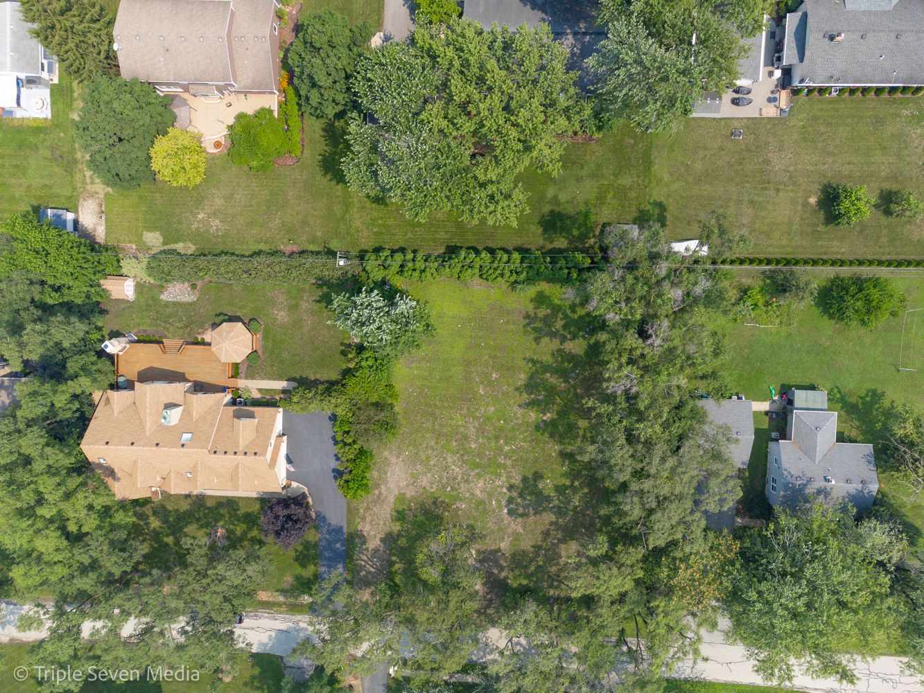 7213 Giddings Avenue — Burr Ridge, IL 60527