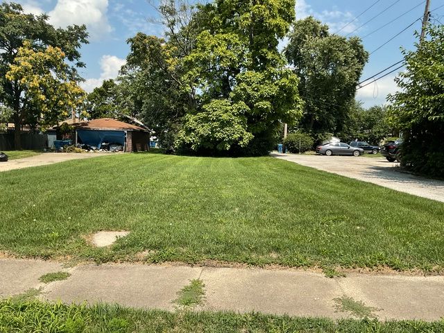 13 W 30th Place — Steger, IL 60475