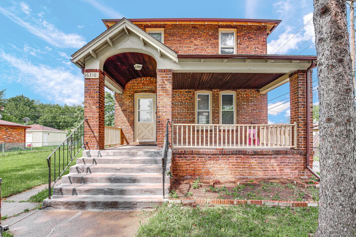 16310 Carse Avenue, Harvey, IL 60426