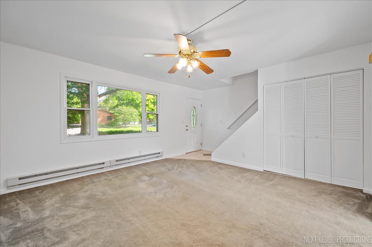 635 James Street, Hinckley, IL 60520