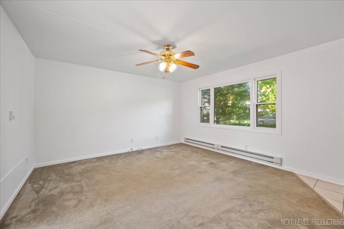 635 James Street, Hinckley, IL 60520