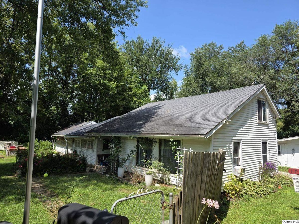 1715 4th, Quincy, IL 62301