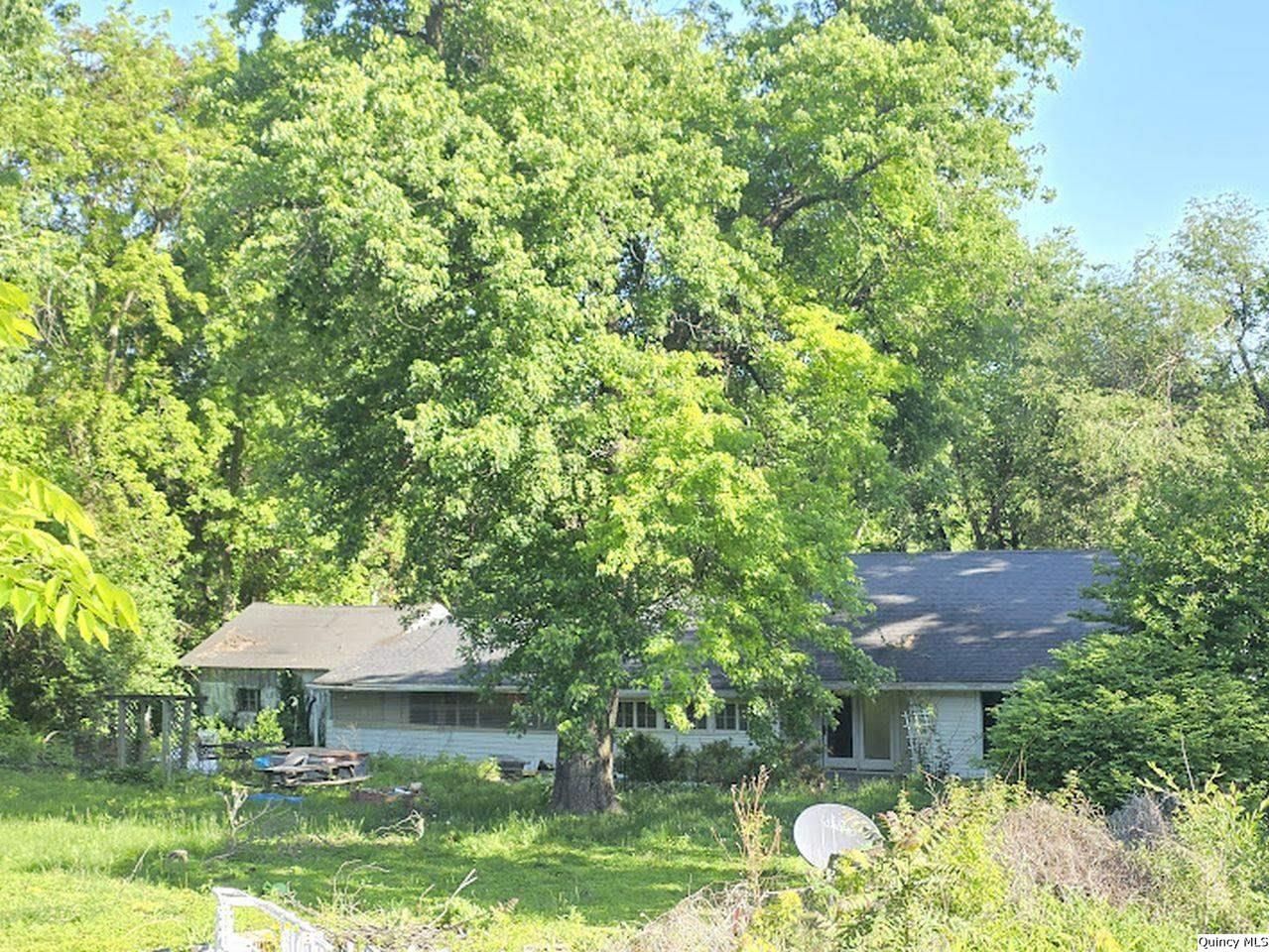 1715 N 4th — Quincy, IL 62301