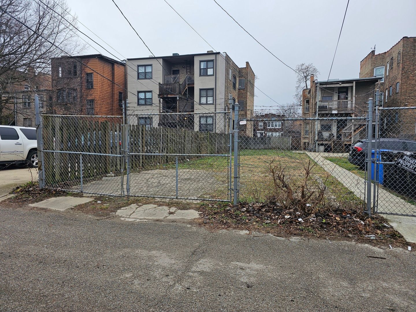6821 S HARPER Avenue — Chicago, IL 60637