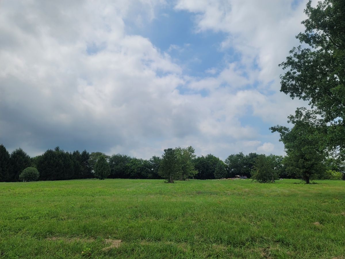 S Country Lane, Crete, IL 60417