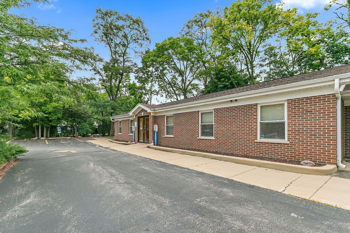 712 W Main Street, Dundee, IL 60118