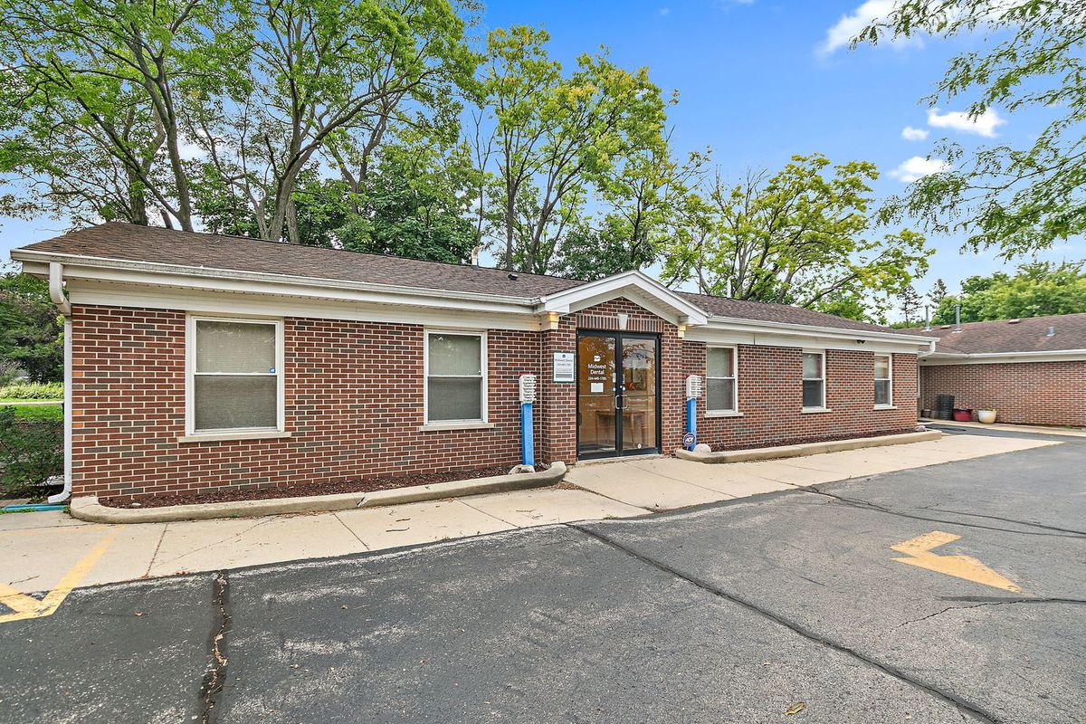 712 W Main Street, Dundee, IL 60118