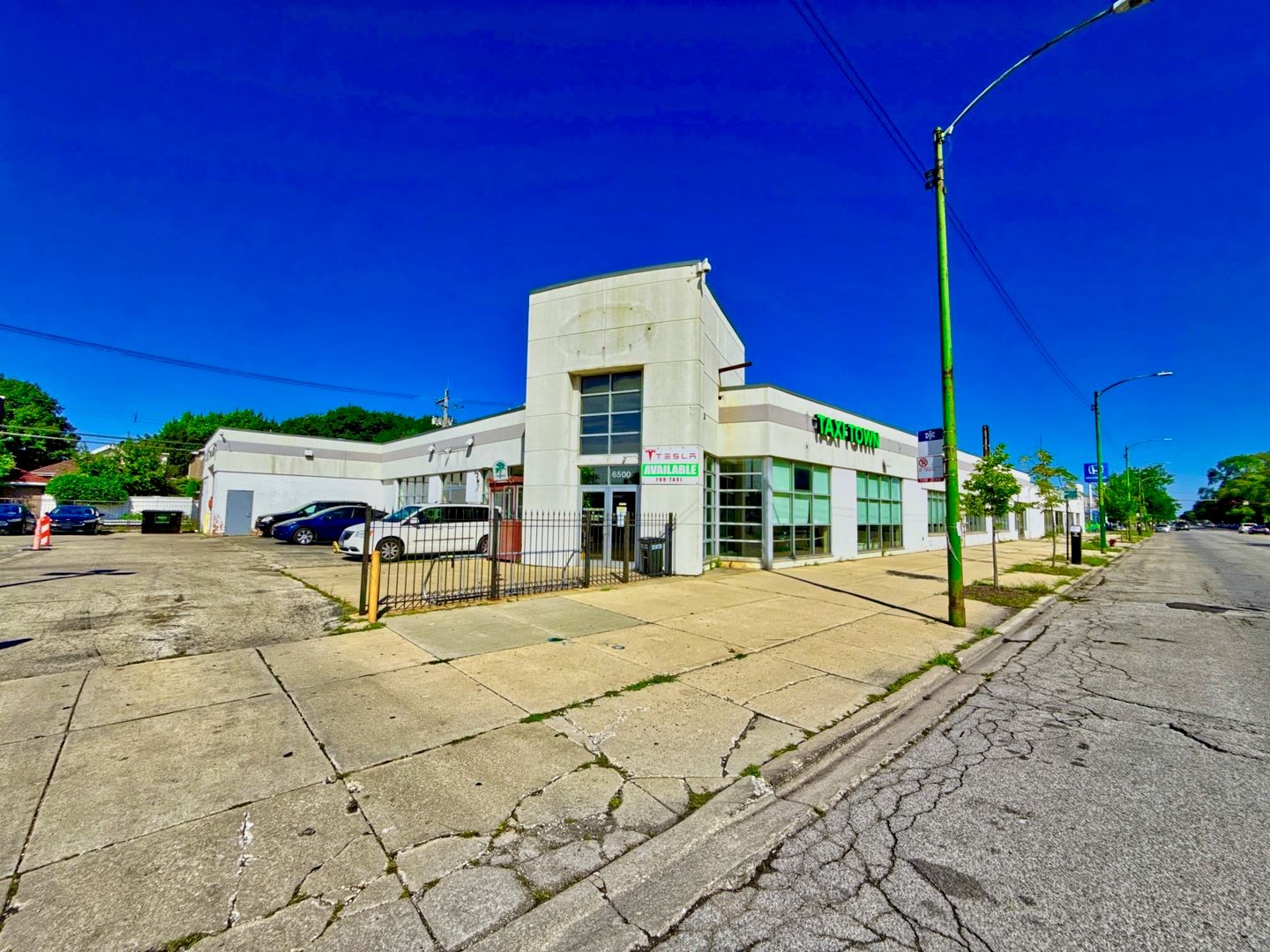6500 N Western Avenue — Chicago, IL 60659