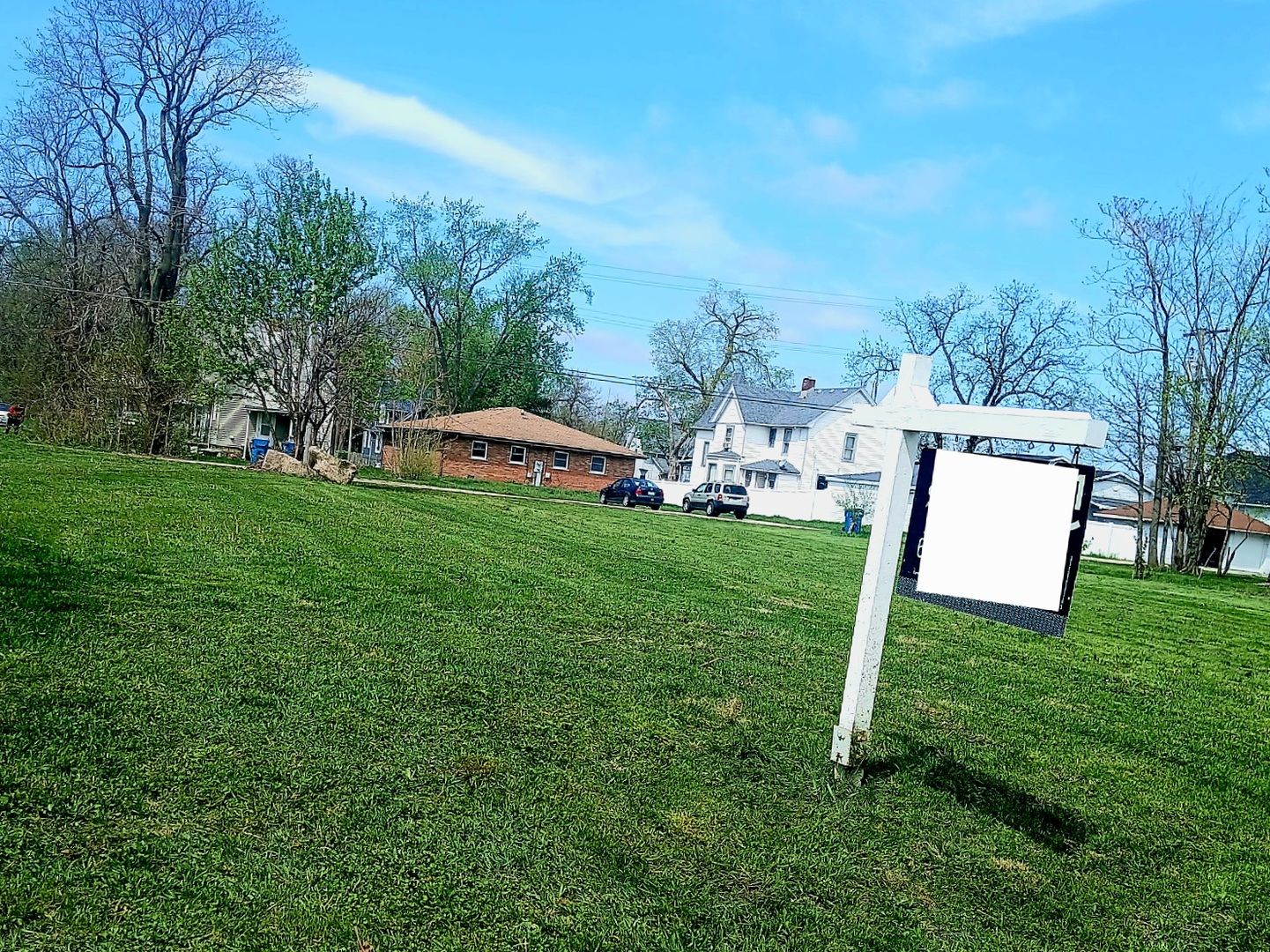 215 N Rosewood Avenue — Kankakee, IL 60901