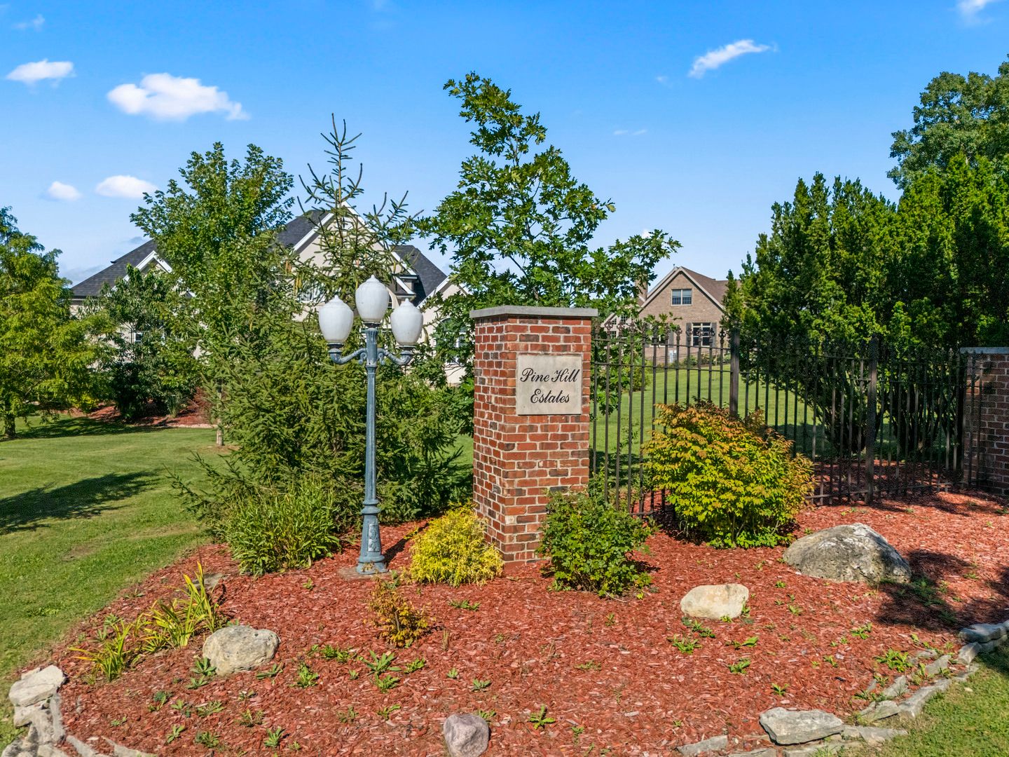16604 Pine Hill Drive — Homer Glen, IL 60491