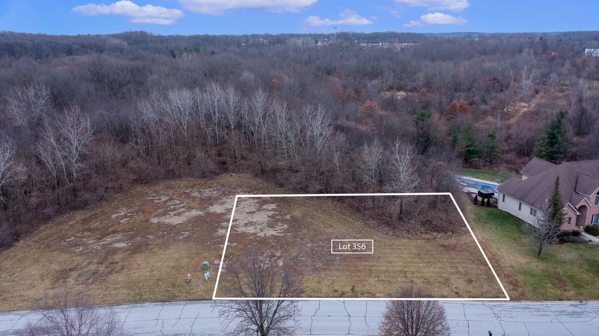 10559 Erie Drive E — Winfield, IN 46307