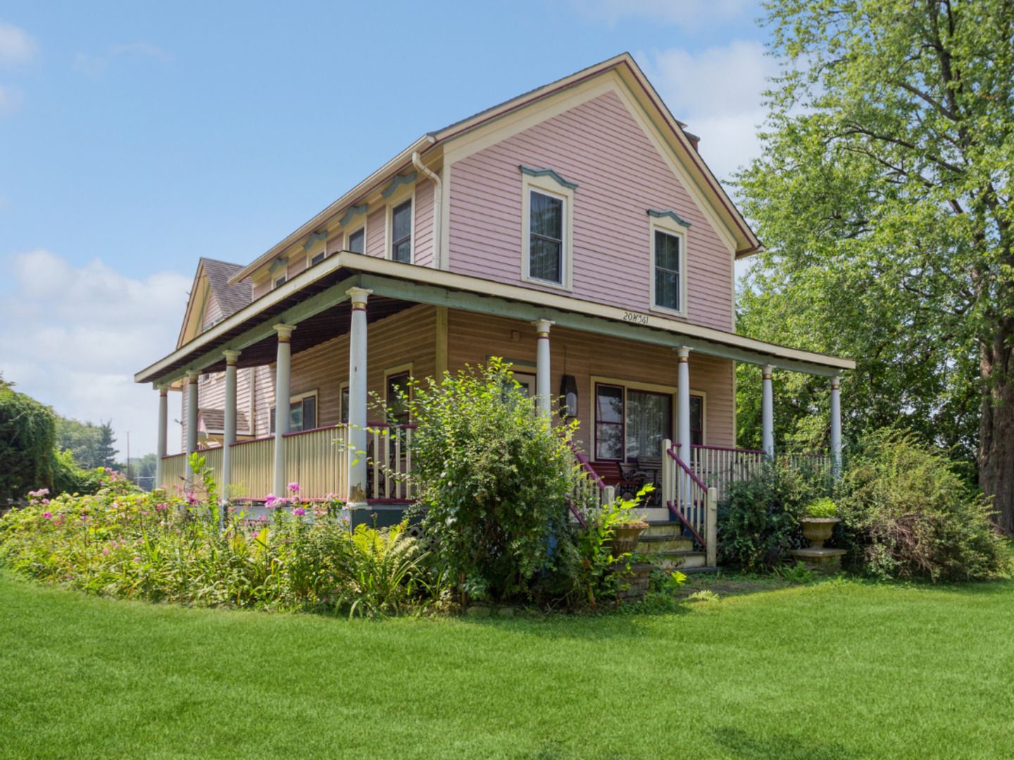 20W561 Army Trail Boulevard — Addison, IL 60101