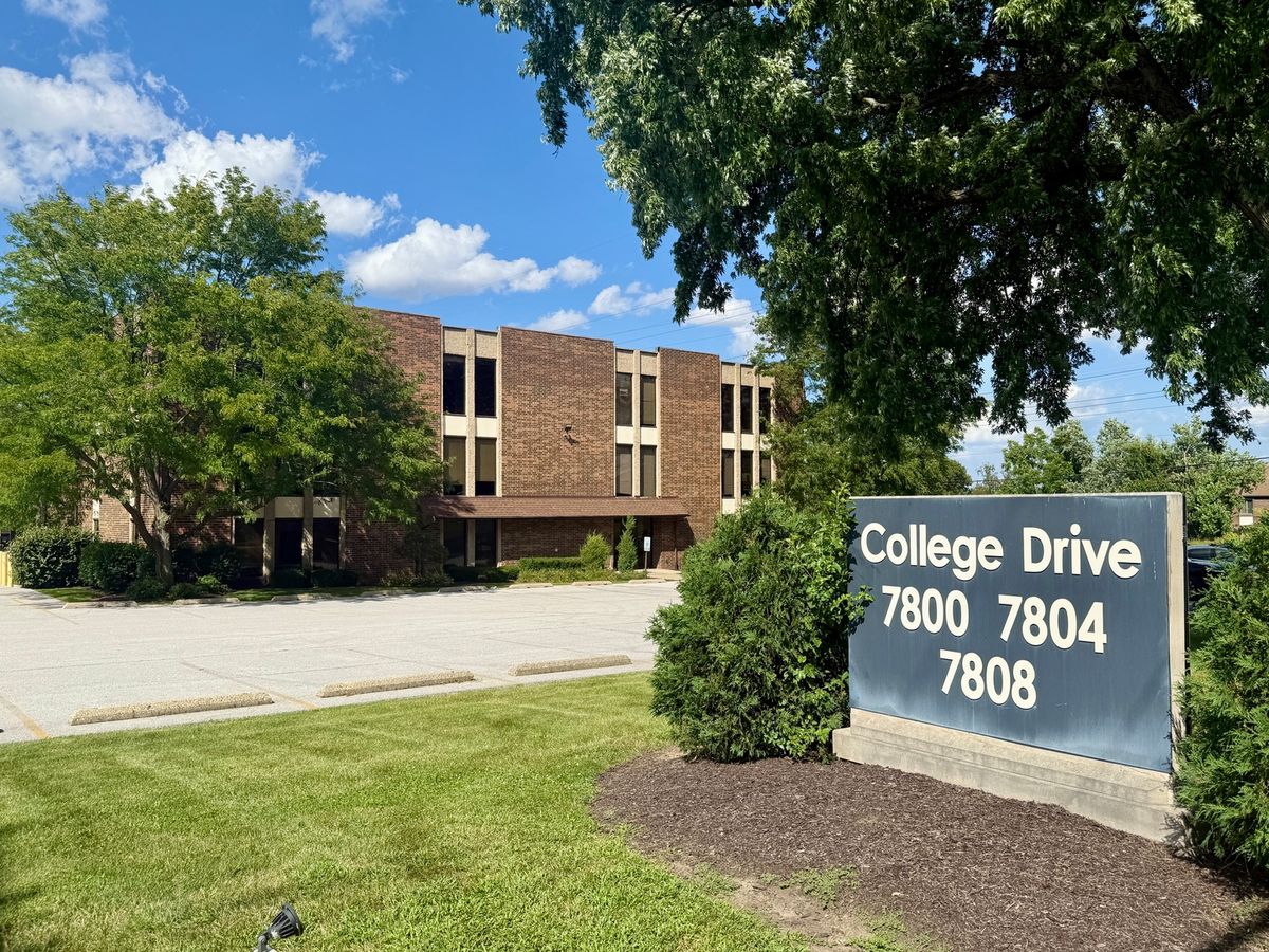 7800 College Drive, Palos Heights, IL 60463