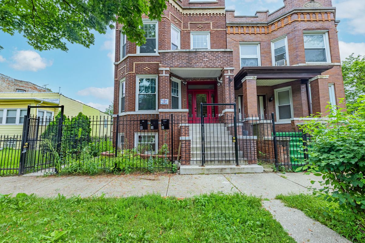 4453 Adams Street, Chicago, IL 60624