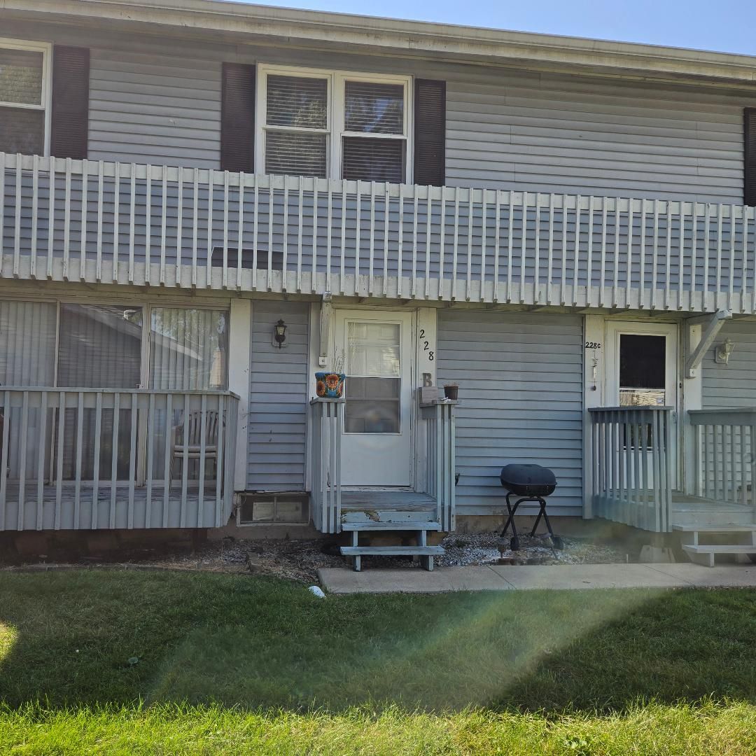228 ELKHORN Court #B — Bolingbrook, IL 60440