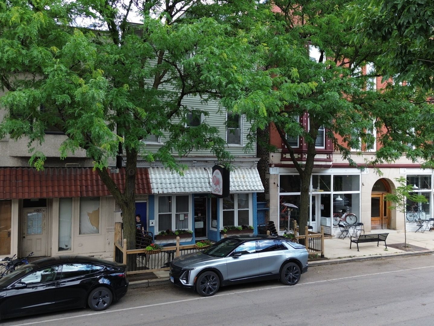 2965 N Lincoln Avenue — Chicago, IL 60657