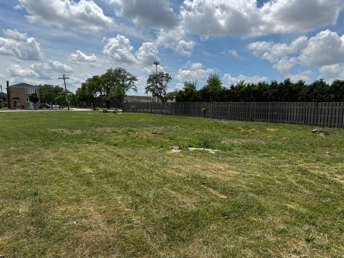 8268 Lawrence Avenue, Norridge, IL 60706