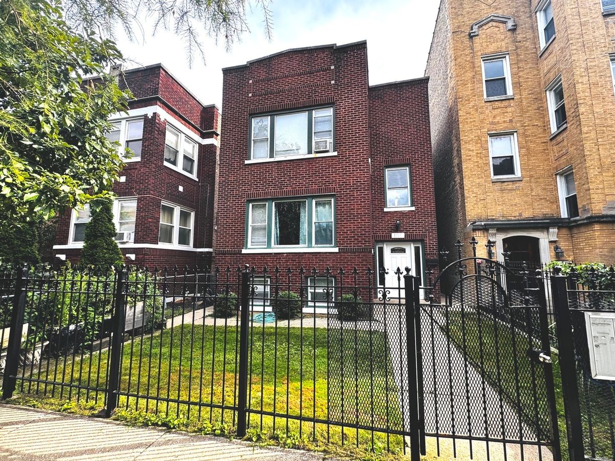 1749 North Shore Avenue, Chicago, IL 60626