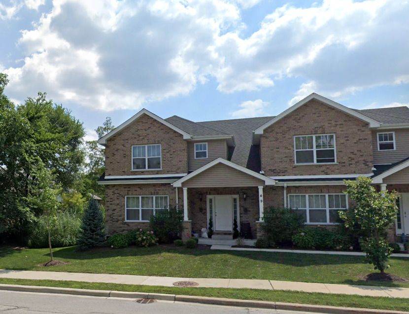 49 55th Street, Westmont, IL 60559