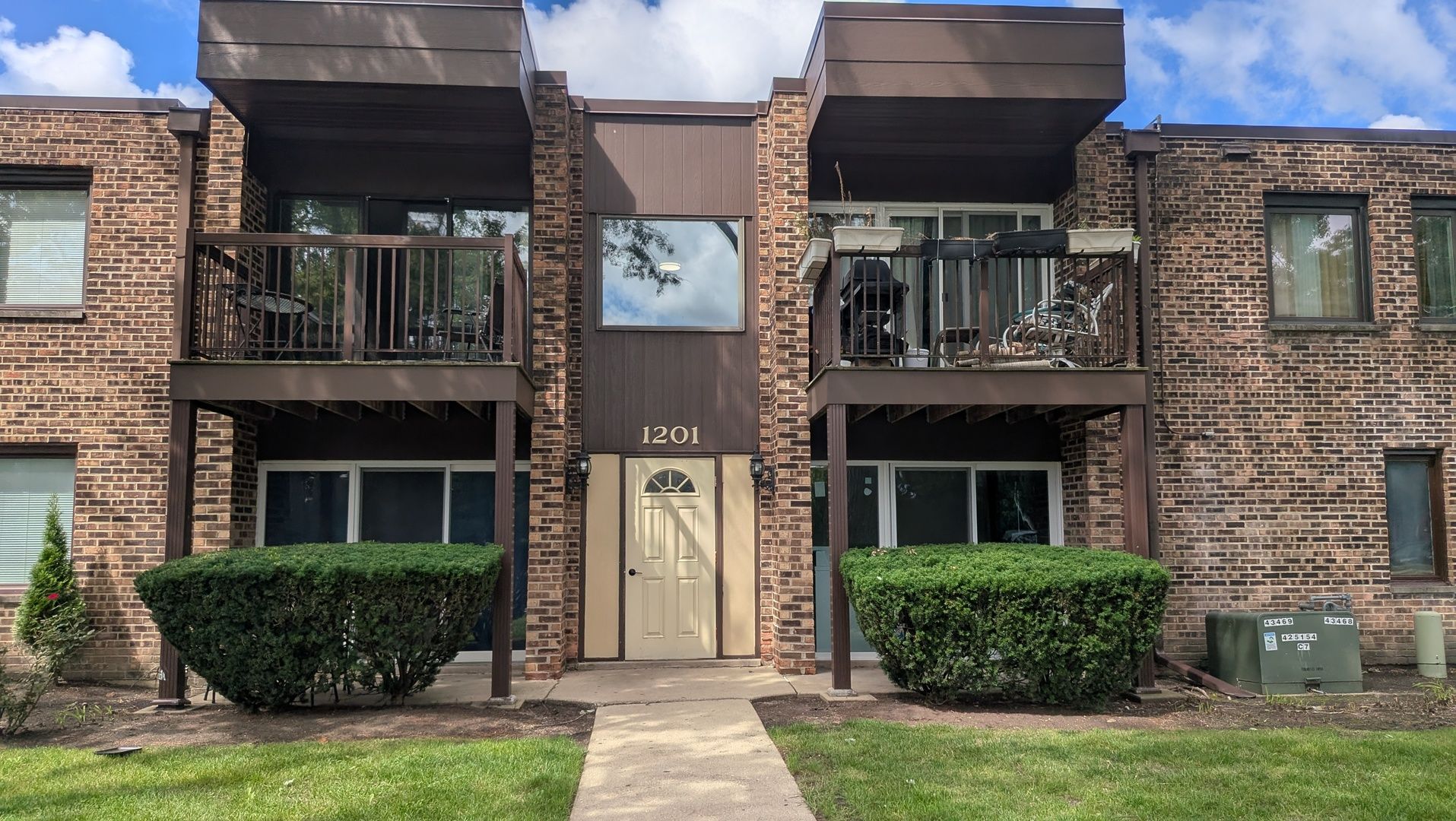 1201 PLEASANT RUN Drive #312 — Wheeling, IL 60090