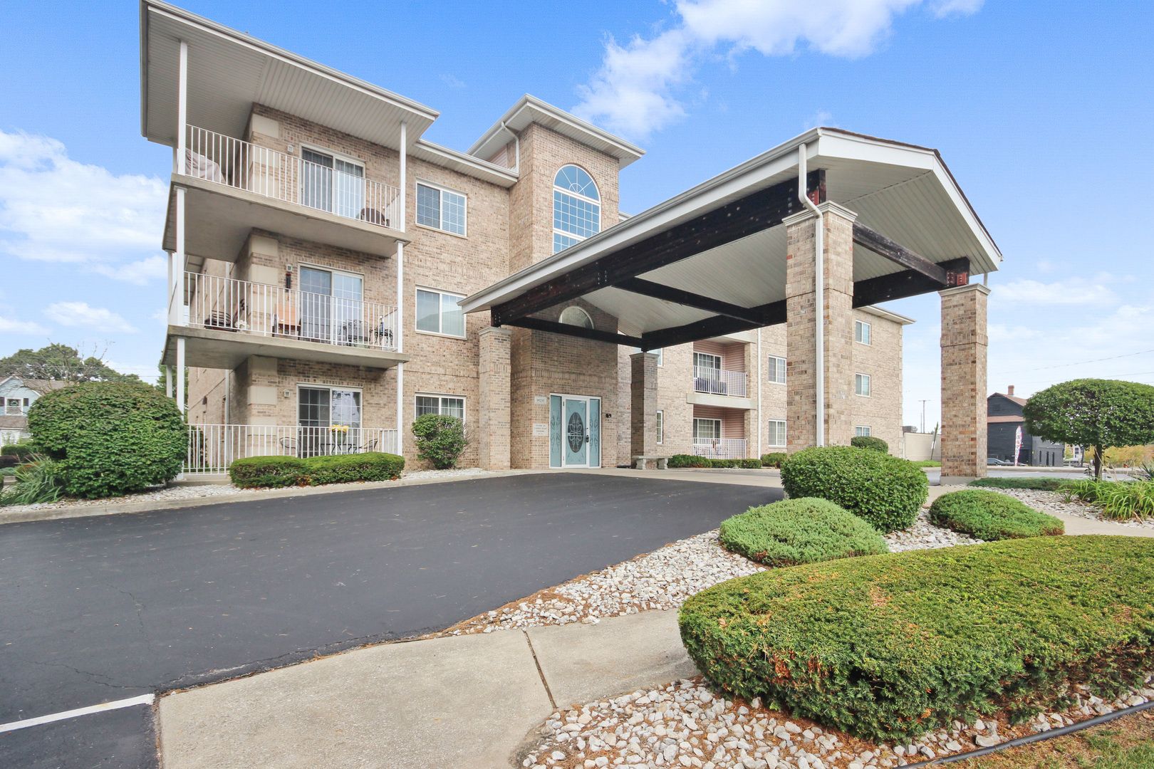 18215 Wentworth Avenue #3B — Lansing, IL 60438