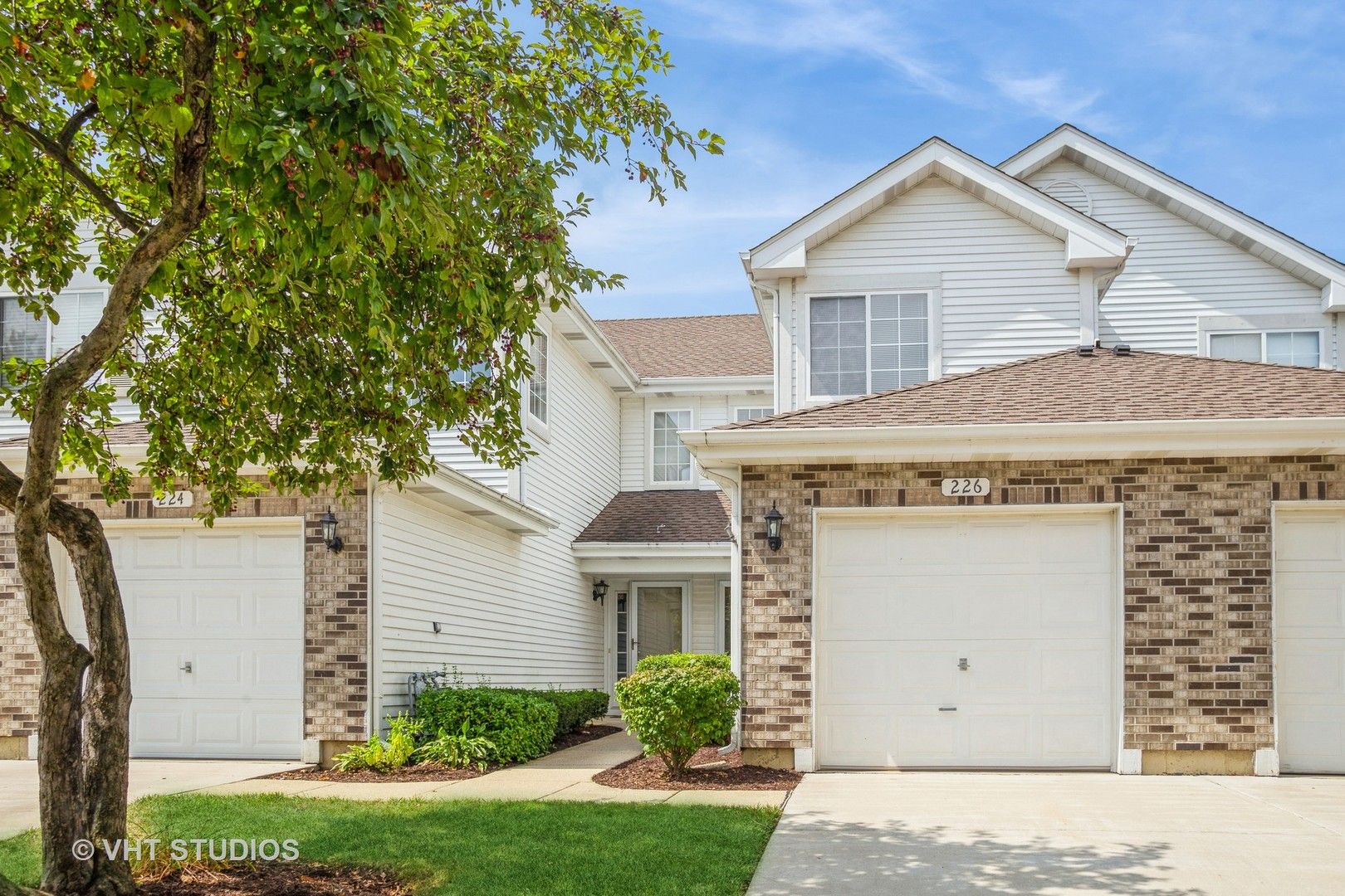 226 Sierra Pass Drive — Schaumburg, IL 60194