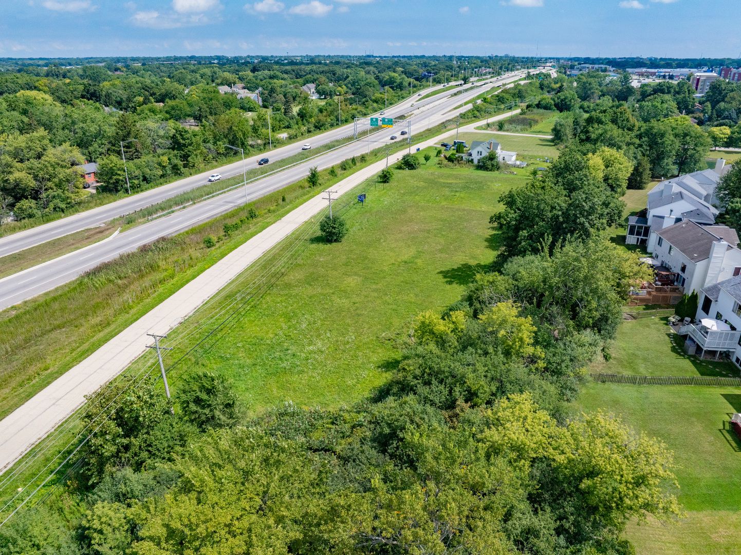 4437-4495 W Kennedy Drive — Gurnee, IL 60031