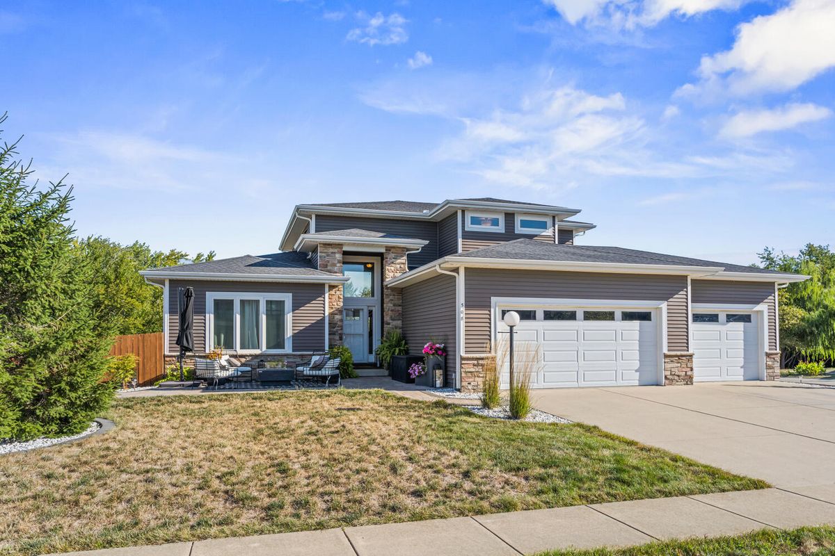 508 SILVER LAKE Court, Savoy, IL 61874